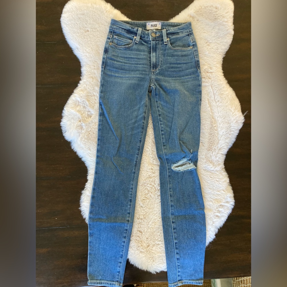 PAIGE Hoxton Ankle destructed size 23, brand new without tags.